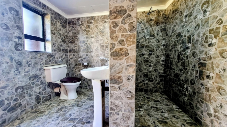 7 Bedroom Property for Sale in Deneysville Free State